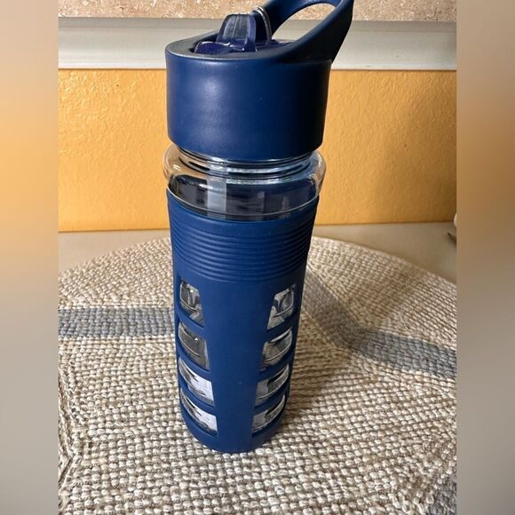 Green Canteen blue water hydration bottle - Picture 3 of 5